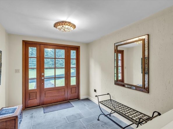144 Pine St, Dover MA 02030