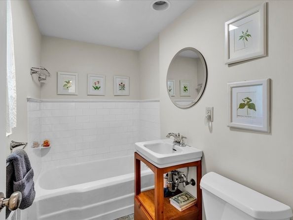144 Pine St, Dover MA 02030