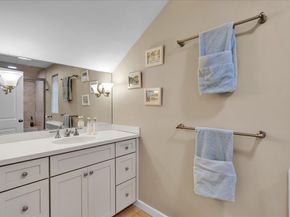 144 Pine St, Dover MA 02030