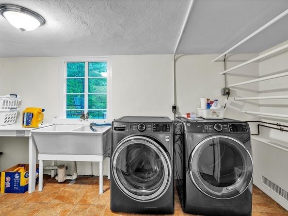 144 Pine St, Dover MA 02030