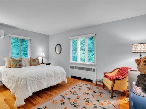 144 Pine St, Dover MA 02030