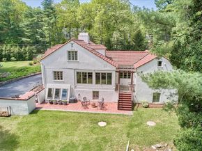144 Pine St, Dover MA 02030