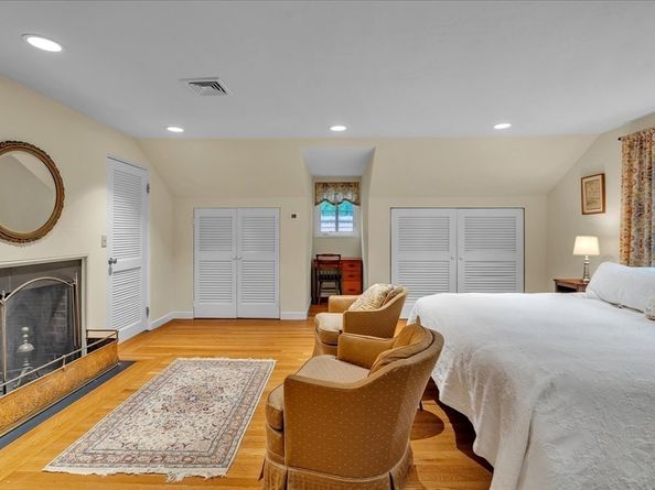 144 Pine St, Dover MA 02030