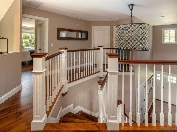 6 Ocean Breeze Ln, Mattapoisett MA 02739