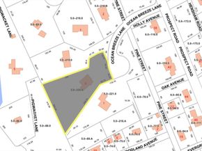 6 Ocean Breeze Ln, Mattapoisett MA 02739