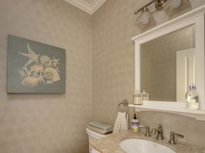 6 Ocean Breeze Ln, Mattapoisett MA 02739