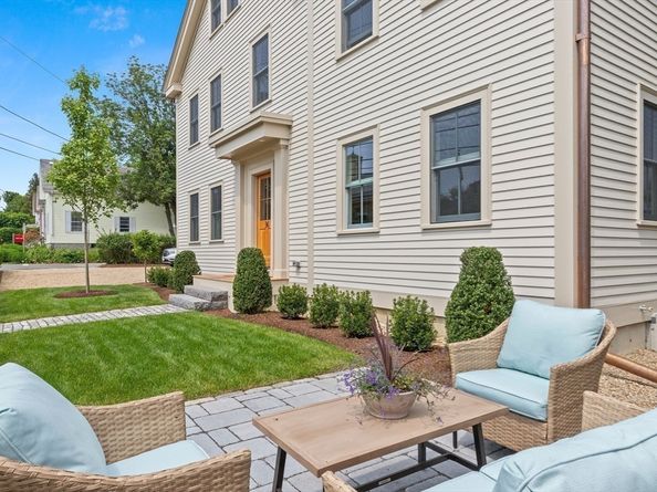36 Broadway Ave, Rockport MA 01966