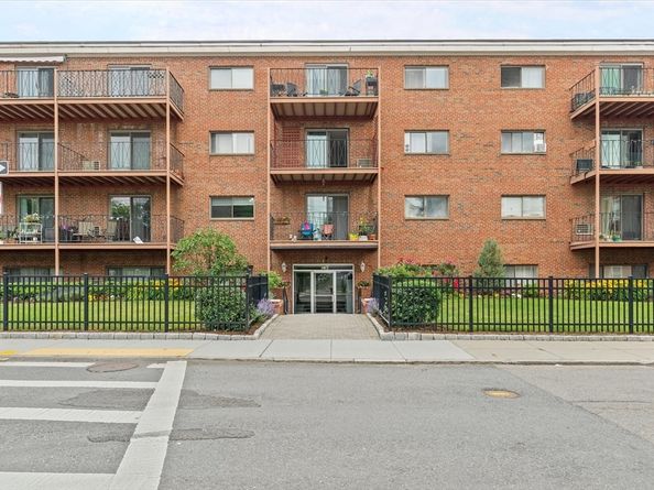 26 Waverly St 410, Boston MA 02135