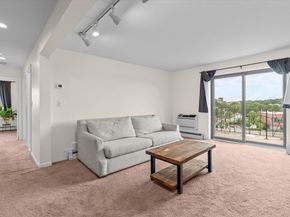 26 Waverly St 410, Boston MA 02135
