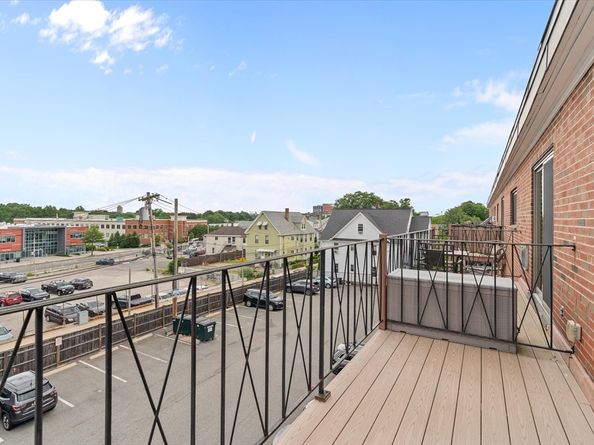 26 Waverly St 410, Boston MA 02135