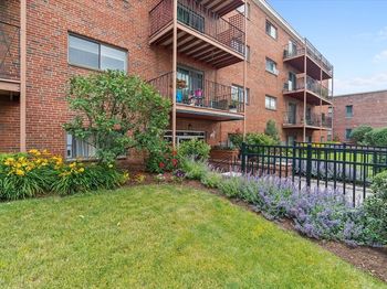 26 Waverly St