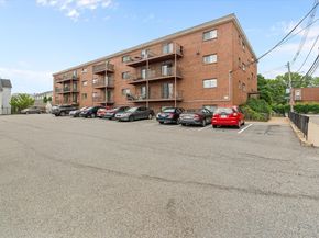 26 Waverly St 410, Boston MA 02135