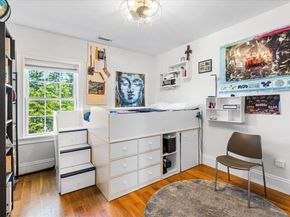 21 Hale St 21, Newton MA 02464