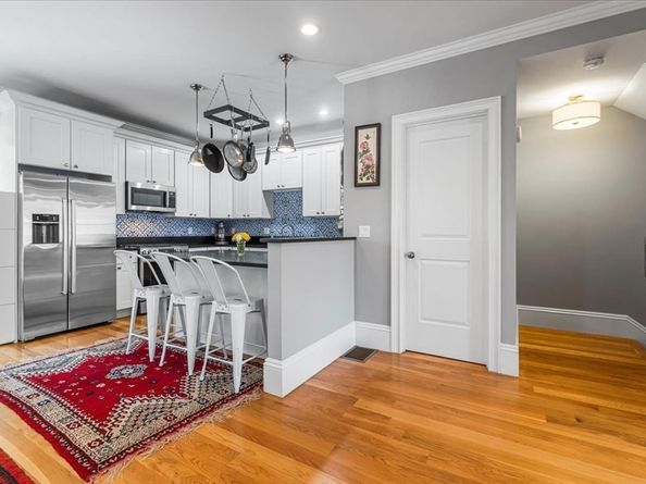21 Hale St 21, Newton MA 02464
