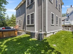21 Hale St 21, Newton MA 02464