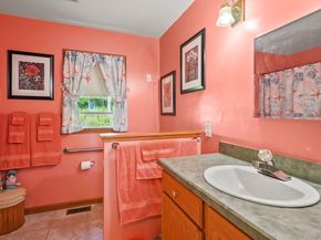 3 Newton Street, Barre MA 01005