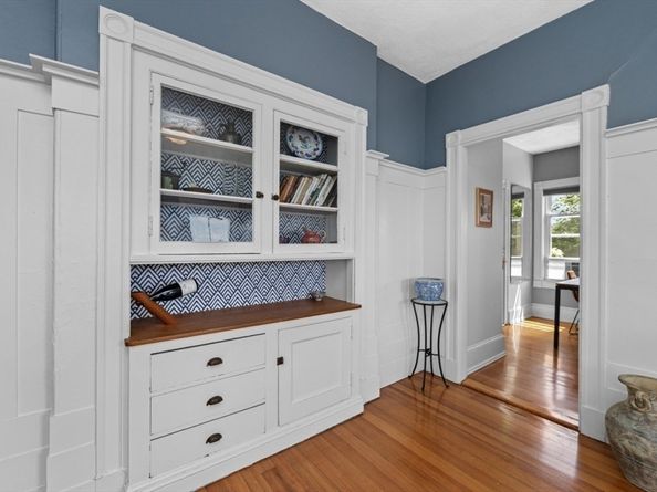 14 Linden St 8, Brookline MA 02445