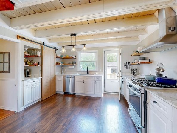 88 Grand View Ave, Winthrop MA 02152