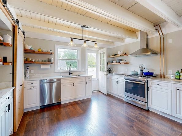88 Grand View Ave, Winthrop MA 02152