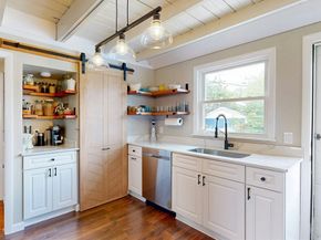 88 Grand View Ave, Winthrop MA 02152