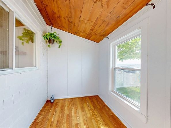 88 Grand View Ave, Winthrop MA 02152