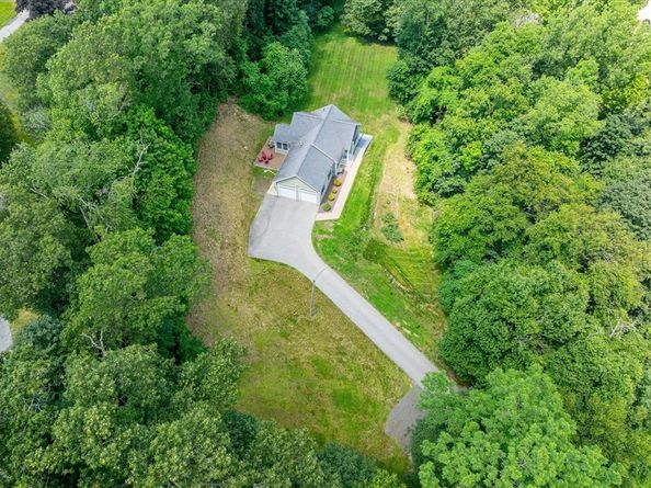 16 Dixon Ave, Auburn MA 01501