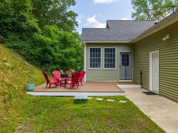 16 Dixon Ave, Auburn MA 01501
