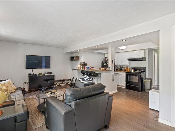 16 Dixon Ave, Auburn MA 01501