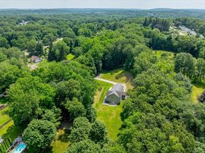 16 Dixon Ave, Auburn MA 01501