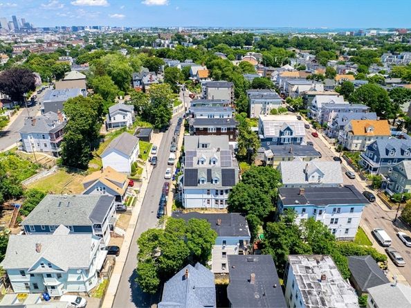 76 Bellevue St, Boston MA 02125