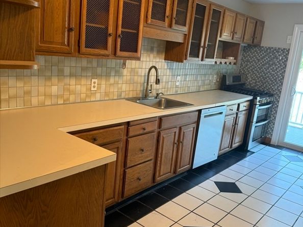 10 Clay Ave, Everett MA 02149