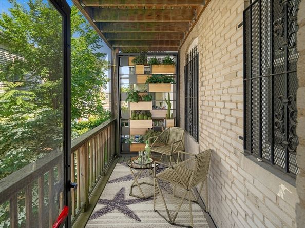 110 Bellingham St 1, Chelsea MA 02150