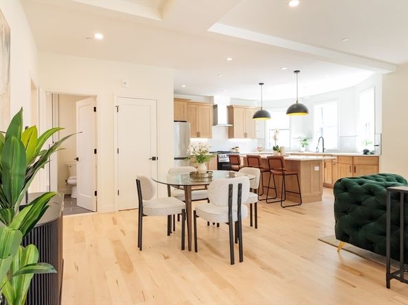 59 Dartmouth St A, Somerville MA 02145