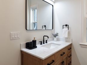 59 Dartmouth St A, Somerville MA 02145