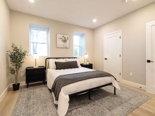 59 Dartmouth St A, Somerville MA 02145