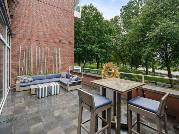975 Memorial Drive 211, Cambridge MA 02138