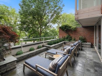 975 Memorial Drive