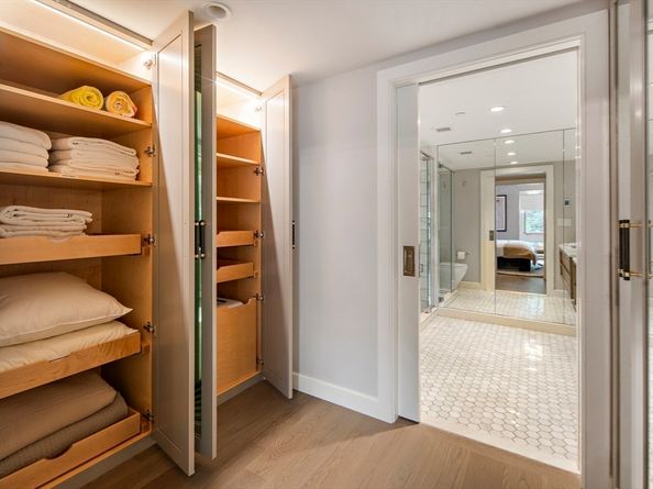 975 Memorial Drive 211, Cambridge MA 02138