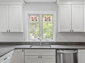 572 Pleasant St, Athol MA 01331