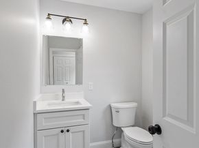 572 Pleasant St, Athol MA 01331