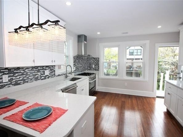 318 Concord Ave 2, Cambridge MA 02138