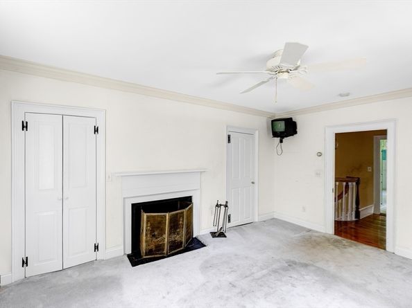 285 Main St, Groveland MA 01834