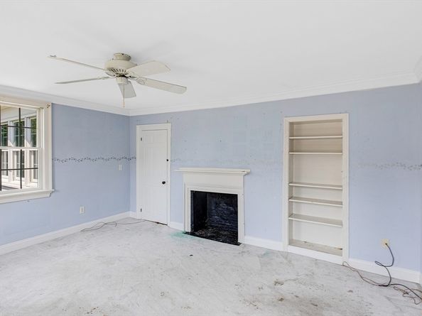 285 Main St, Groveland MA 01834