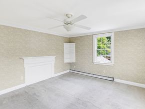 285 Main St, Groveland MA 01834