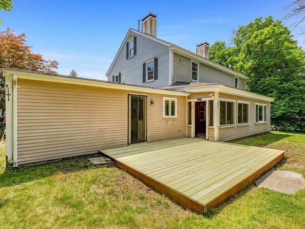 285 Main St, Groveland MA 01834