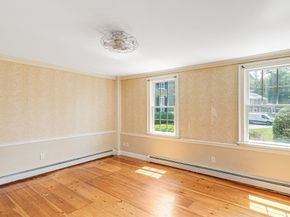 285 Main St, Groveland MA 01834