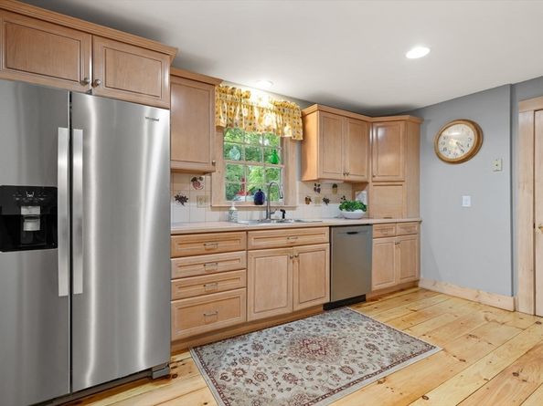 32-34 Boston Rd, Chelmsford MA 01824