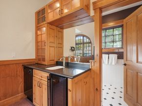 8 Hamlins Xing, Dover MA 02030