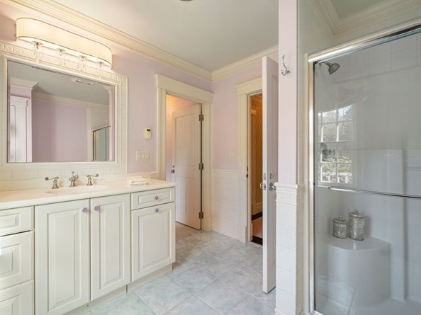 8 Hamlins Xing, Dover MA 02030
