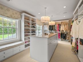 8 Hamlins Xing, Dover MA 02030